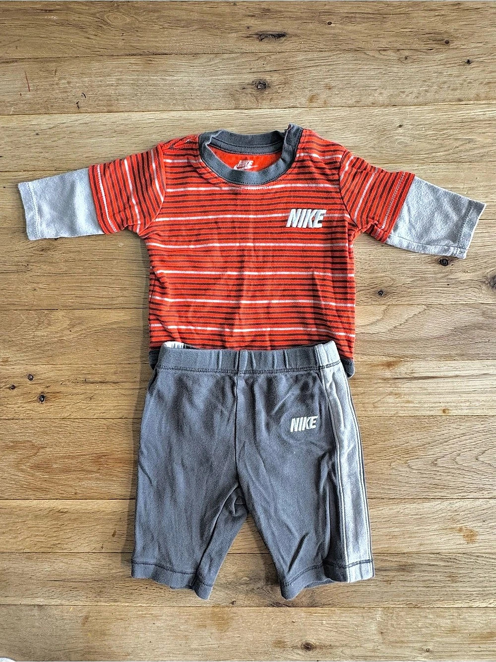 Nike Baby Striped Matching Set Red & Gray 0/3M